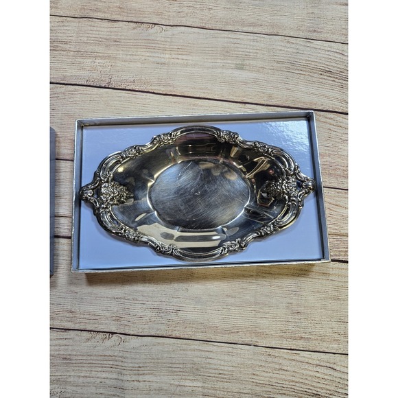 Community Silver plate by Oneida silversmiths Silver Artistry Dish Floral - Picture 1 of 6